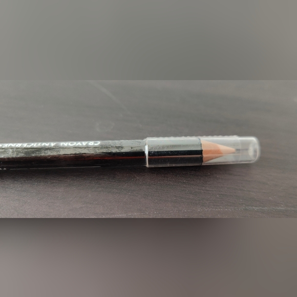 Makeup Forever Lip Liner Concealer - Picture 2 of 5
